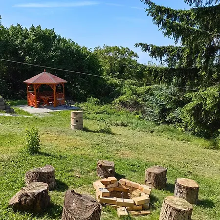 Sunsethouse Piestany Country Tourist * Banka
